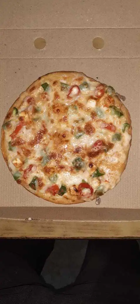 Spicy Paneer Pizza [7 Inches]