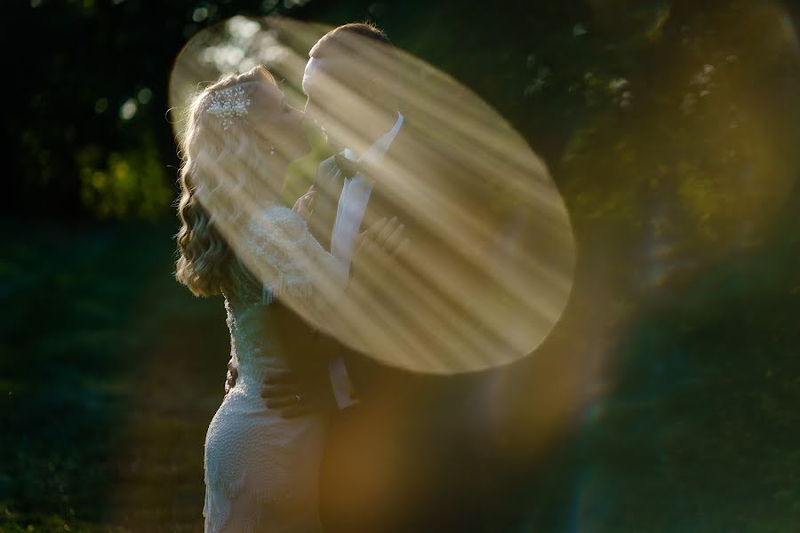 Wedding photographer Nelutu Rosu (neluturosu). Photo of 2 December 2020