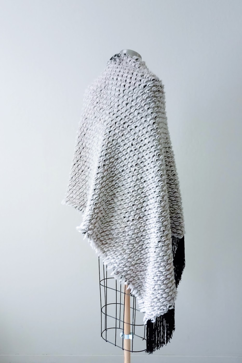 Asymmetrical Knit Cape - DIY Fashion project | fafafoom.com