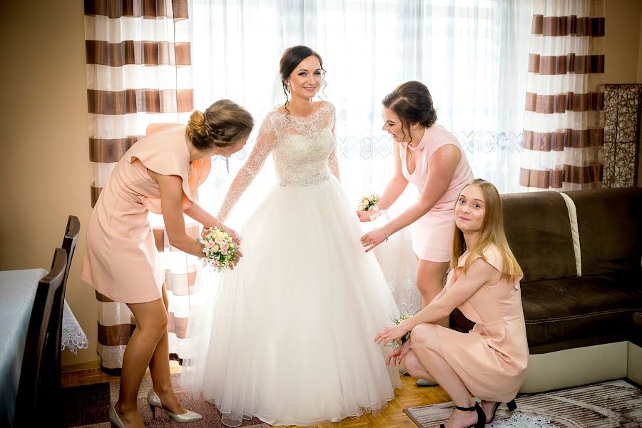 Fotógrafo de casamento Bartosz Kossakowski (kossakowskifoto). Foto de 31 de julho 2022