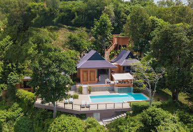 Villa with pool 4