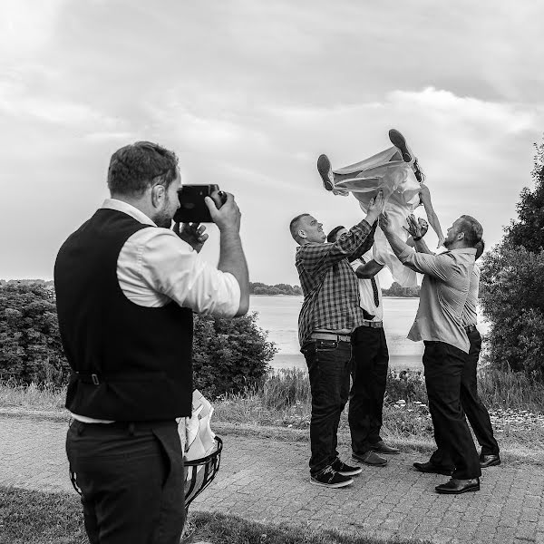 Wedding photographer Sascha Moll (theweddingstory). Photo of 19 May 2022