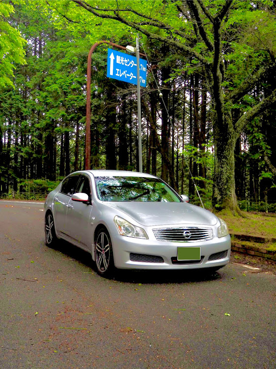 スカイラインの映えスポット・スイフトスポーツ・ワンオフマフラー・シャコタン・山口県に関するカスタム事例の投稿画像3枚目