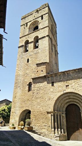 Iglesia de Aínsa