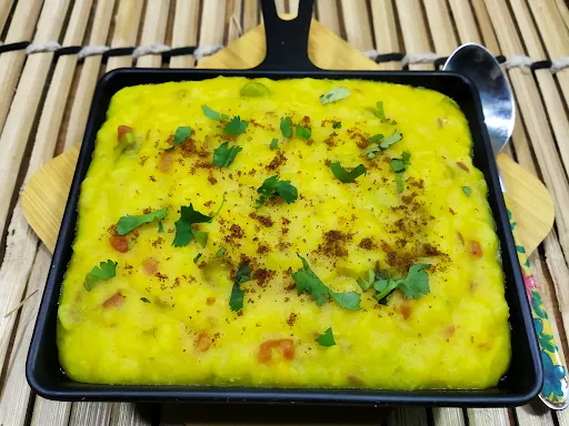 Pilli Moong Dal Khichdi ( Moong Dhuli)