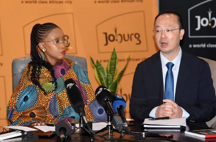 Johannesburg executive mayor Cllr Mpho Phalatse and MMC for environment and infrastructure services Michael Sun at a briefing in Braamfontein, Johannesburg, in November 2022. Picture: BUSINESS DAY/FREDDY MAVUNDA