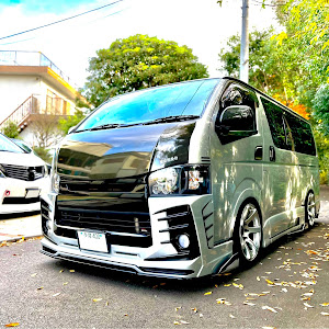 ハイエースバン TRH200V