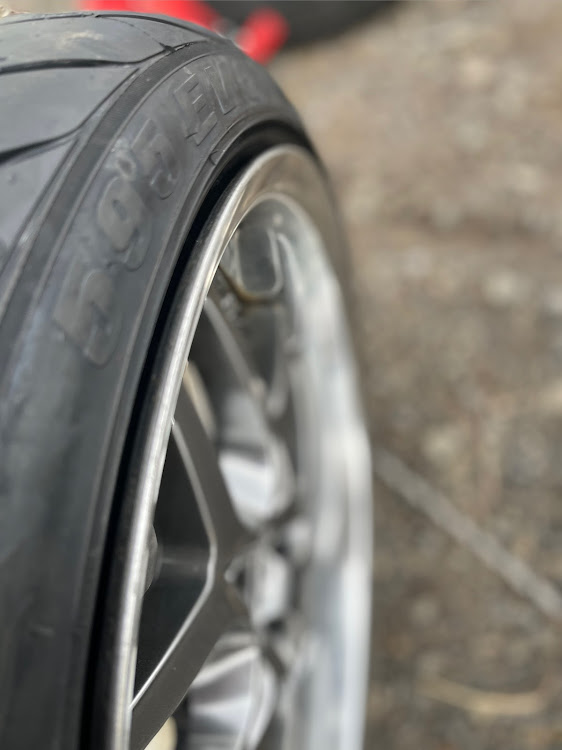 スカイラインクーペのDIY・ckv36・車好きと繋がりたい・手組み19インチに関するカスタム事例の投稿画像2枚目