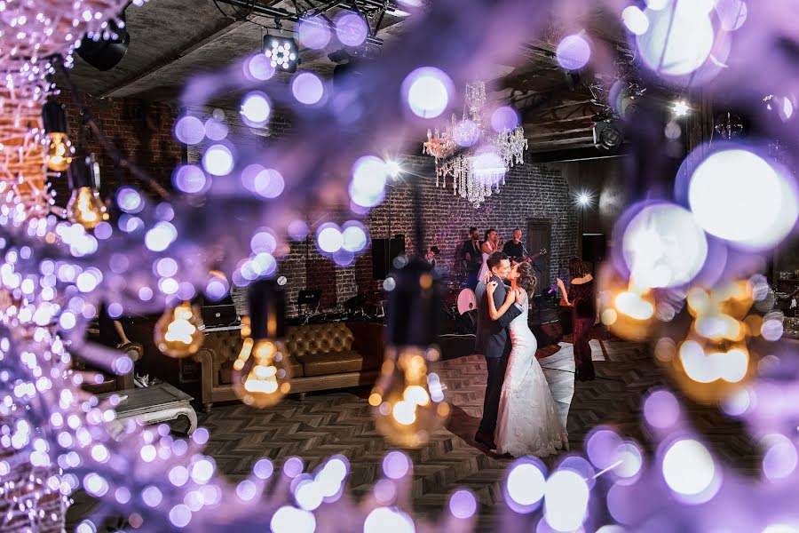 Fotógrafo de casamento Slava Semenov (ctapocta). Foto de 8 de janeiro 2018