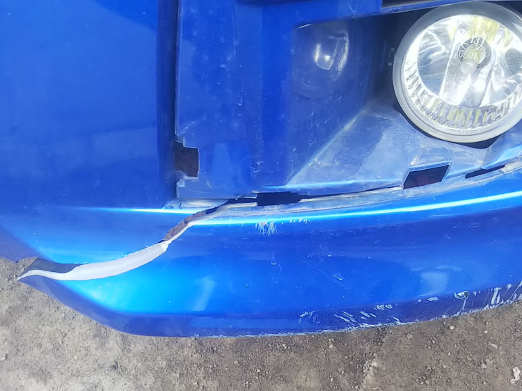 WRX STIのバンパー破損に関するカスタム事例の投稿画像1枚目