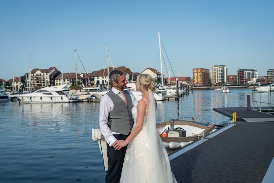 Photographe de mariage Debbie Gobbett (pressplay). Photo du 15 juillet 2019