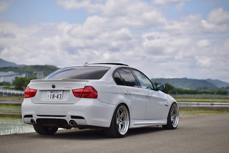 335iのbmw・3シリーズ・e90・335i・撮影練習に関するカスタム事例の投稿画像2枚目
