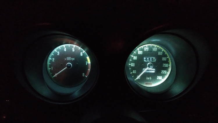 フェアレディZのDIY・S30Z・メーター照明・LED化・調光に関するカスタム事例の投稿画像1枚目