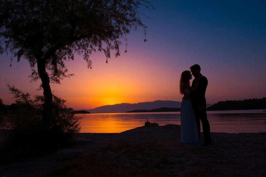 Fotógrafo de bodas Antochi Constantin (antochiconstan). Foto del 29 de julio 2015