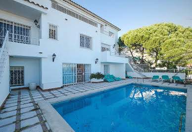 Maison avec jardin et terrasse 7