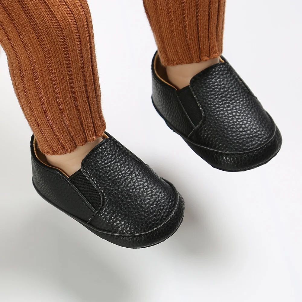 Title 12, Sapatos de bebê para homens e mulheres. Sapatos...