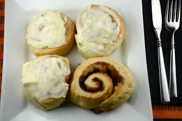 Cream Cheese Cinnamon Buns