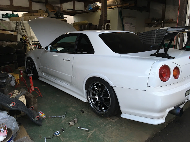 スカイライン GT-Rのホイール交換・bnr34・GTR・GT-R・スカイラインに関するカスタム事例の投稿画像3枚目