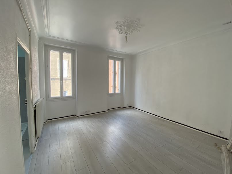 Location  appartement 2 pièces 38 m² à Marseille 3ème (13003), 740 €