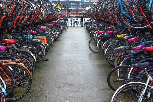 AMSTERDAM di Paolo Scabbia