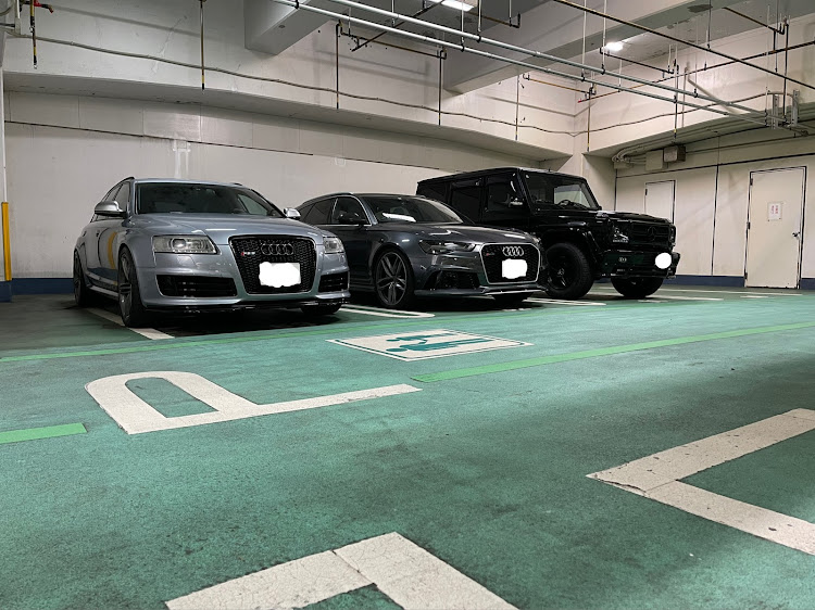 RS6 アバントのAudiのある生活・車中泊仕様・海ほたる・オッサンは早起き・オッサンすぐ疲れるに関するカスタム事例の投稿画像2枚目