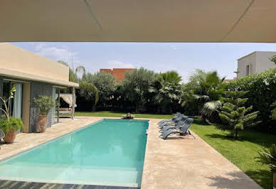 Villa with pool and garden 1