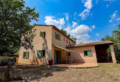 Villa avec piscine et terrasse 9