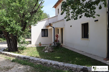 villa à Saint-Cannat (13)