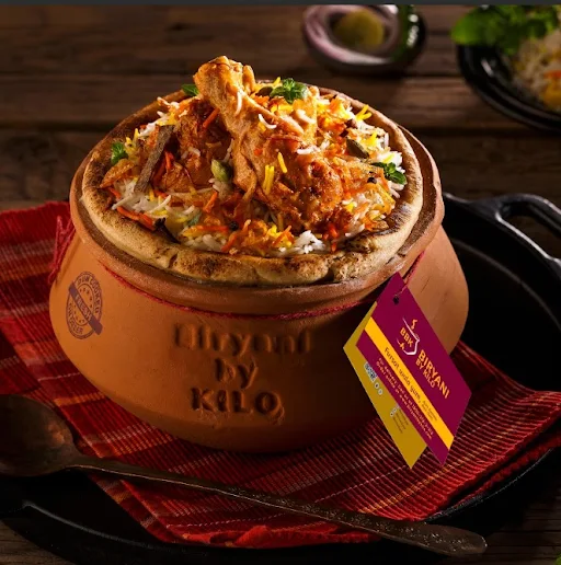 Chicken Lucknowi Dum Biryani [1/2 Kg]