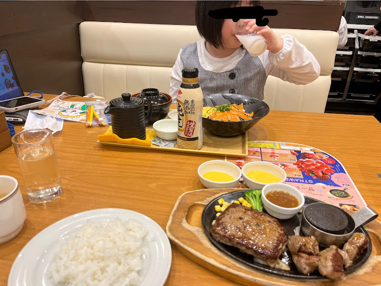 bBの夕焼けコラボ・イオンモール秋田・子供とドライブ・Cocosランチ✨・愛車の好きな角度に関するカスタム事例の投稿画像3枚目