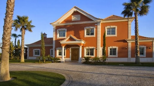 Villa with pool 2
