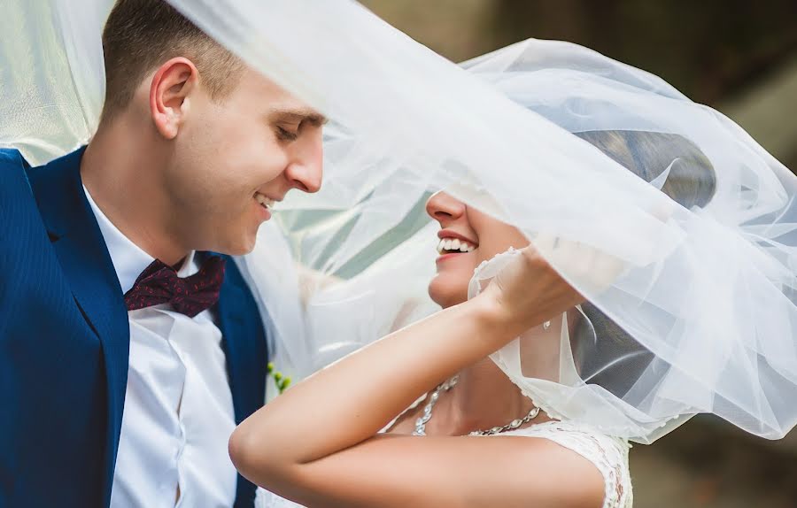 Fotógrafo de casamento Alena Smirnova (alenkas). Foto de 10 de outubro 2016