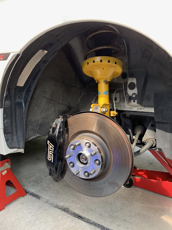 WRX STIのサスペンション交換・DIY・イベント前の仕込み・滋賀県・暑いに関するカスタム事例の投稿画像5枚目