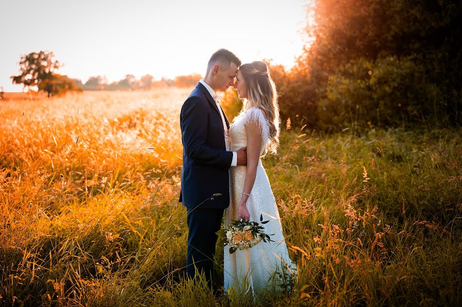 Fotografer pernikahan Lucie Jiroušková (luciejirouskova). Foto tanggal 1 Oktober 2023