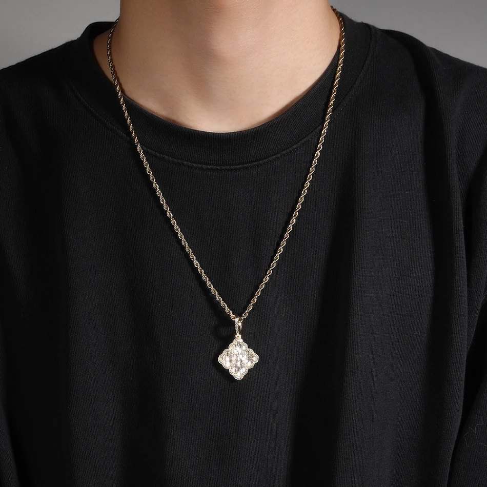 Pendentif Trèfle à Quatre Feuilles Diamanté, Luxe Léger Européen et Américain, Bijou Étincelant pour un Style Raffiné et Tendance