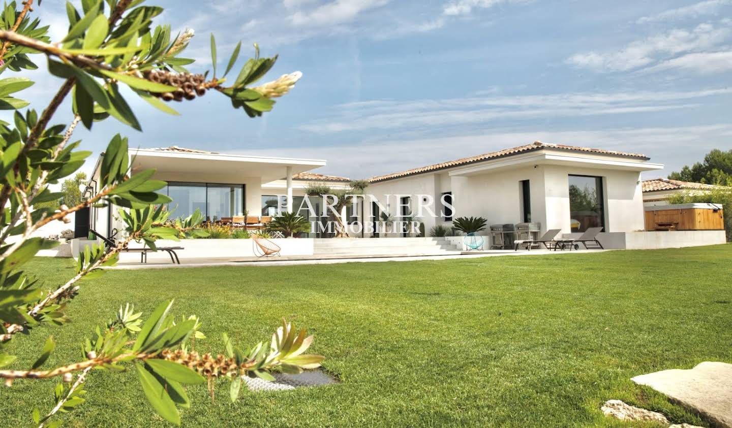 Maison avec piscine et jardin Ventabren