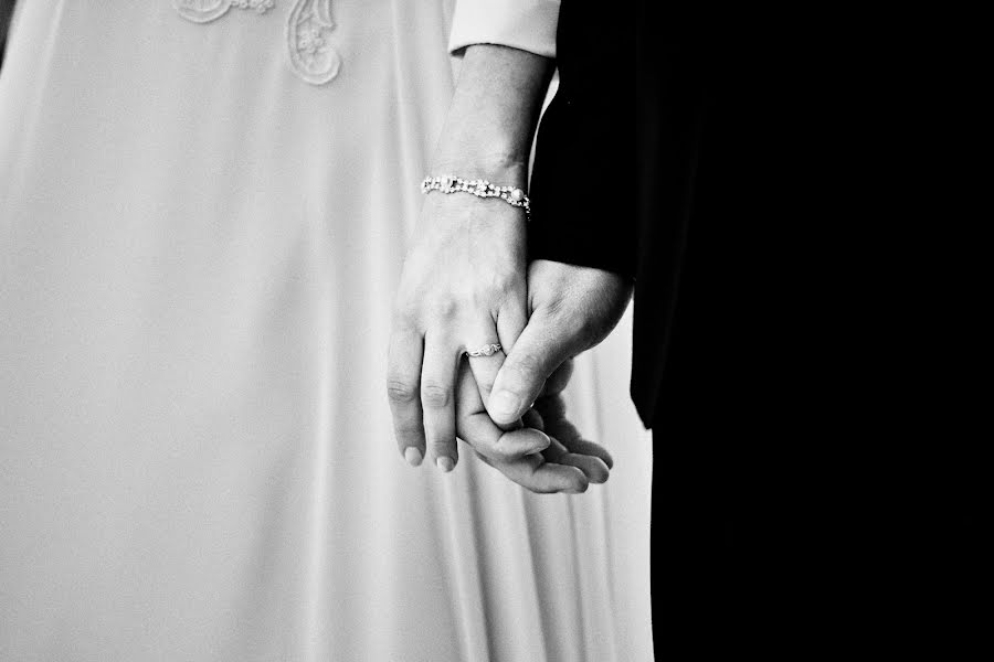 Fotografo di matrimoni Aleksander Tondos (tondos). Foto del 7 febbraio 2020
