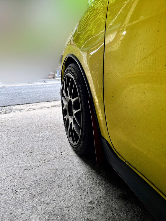 スイフトスポーツのワイトレ20mm・ワイドトレッドスペーサー・8Jに関するカスタム事例の投稿画像1枚目