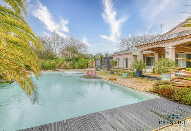 Maison avec piscine et terrasse 5