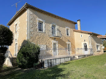 maison à Chalais (16)