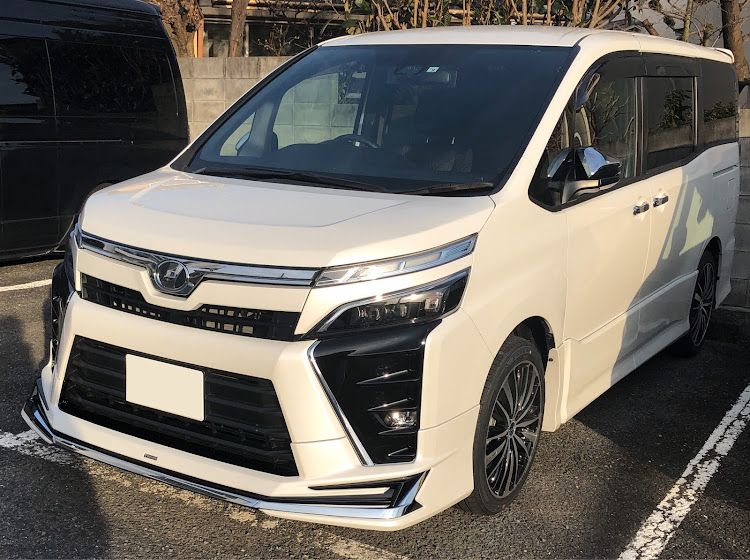 TOYOTA純正　80系VOXY  モデリスタフロントバンパー　モデリスタ