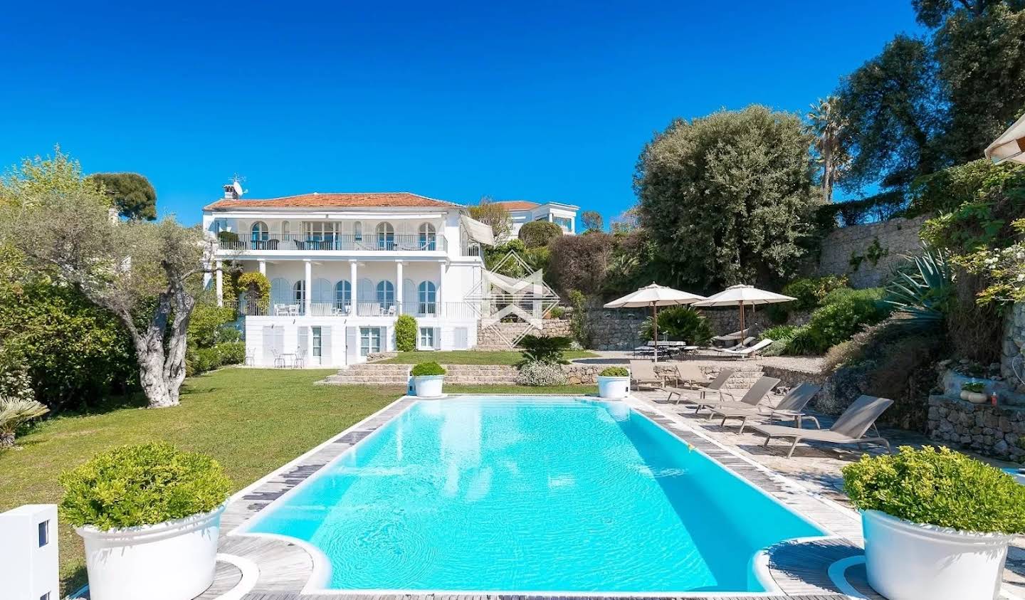 House with pool Antibes