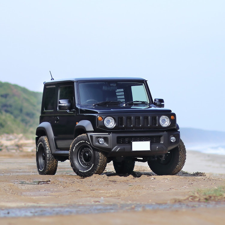 ジムニーシエラの梅雨入り・洗車・カメ活＆泥んこ遊び・海・ジムニーシエラに関するカスタム事例の投稿画像1枚目