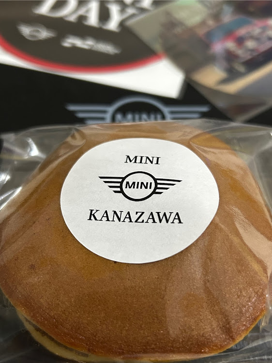 ミニ コンバーチブルの3月もよろしくお願いします🙇・MINIの日・MINI DAY・32の日・どら焼きに関するカスタム事例の投稿画像1枚目