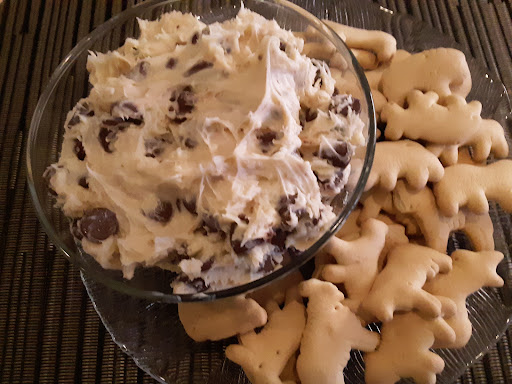 Chocolaty Chip Cheesecake Dip with Animal Crackers 