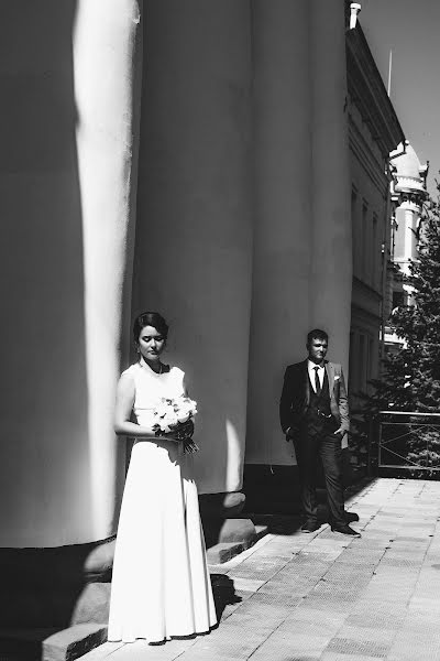 Fotógrafo de casamento Olga Romanova (olixrom). Foto de 15 de fevereiro 2023