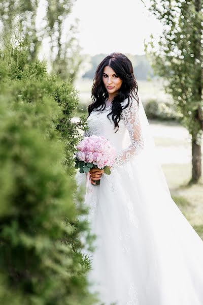 Wedding photographer Vladlena Polikarpova (vladlenka). Photo of 2 November 2017