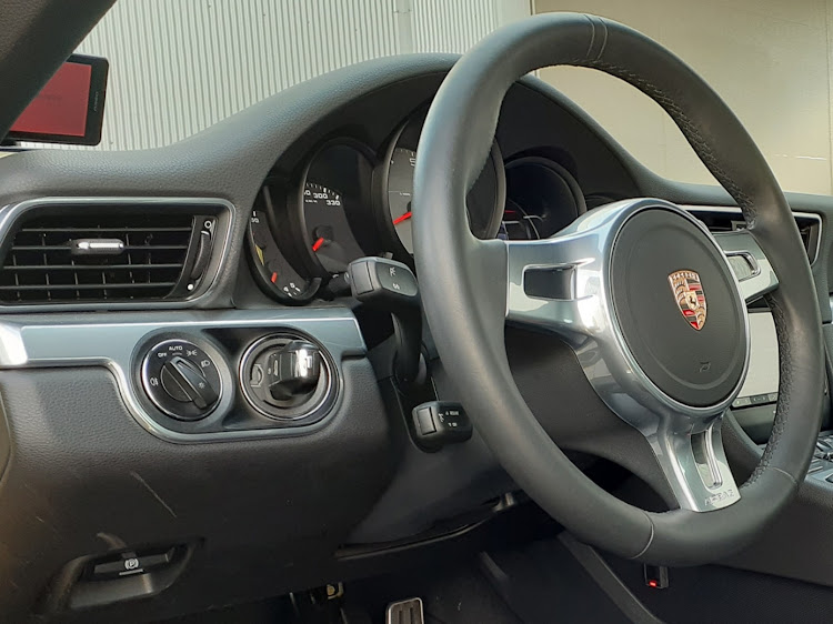 911 クーペの納車待ち・991・991.1・カレラS・991 カレラ　Sに関するカスタム事例の投稿画像1枚目