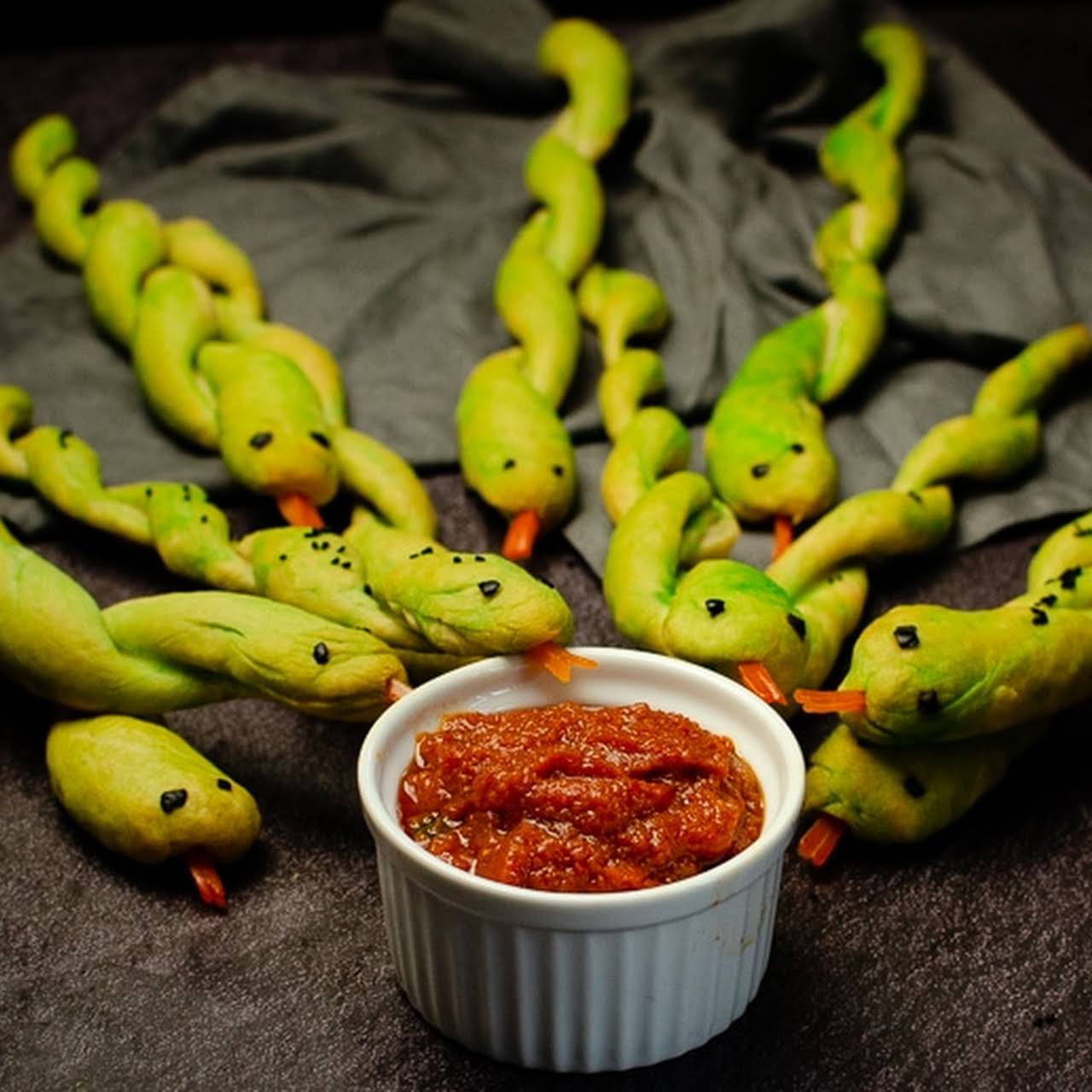 Snake Breadsticks – Halloween Party Food Idea