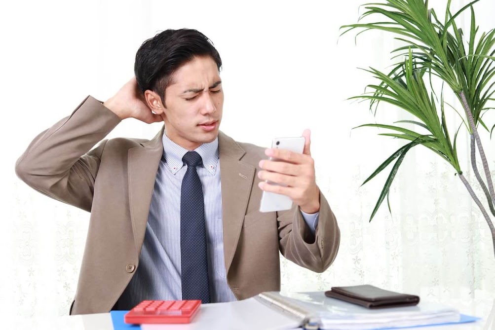 既読無視する男性心理 既読スルーの理由やベストな対処法は Trill トリル